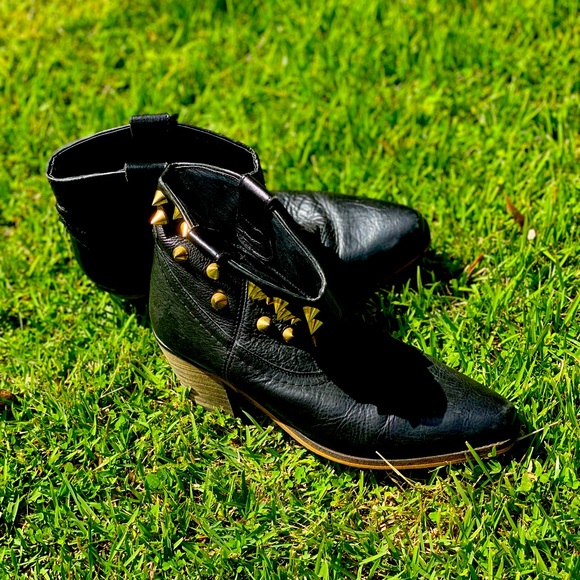 Genuine Leather Western Cowboys Spike Studs Booties - Picture 2 of 5